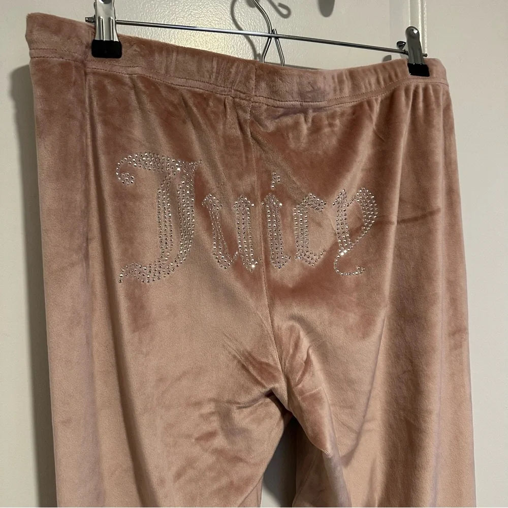 Juicy Couture Sleepwear Velour Rhinestone Long Sleeve and Pants Set in Pink